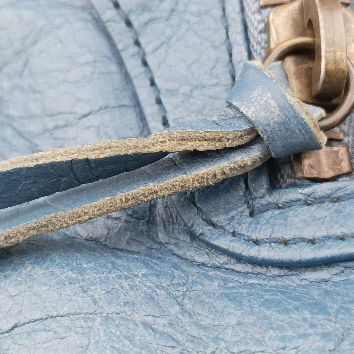 Pre-owned Balenciaga Giant City Blue lambskin  shoulderbag | stylenewstar