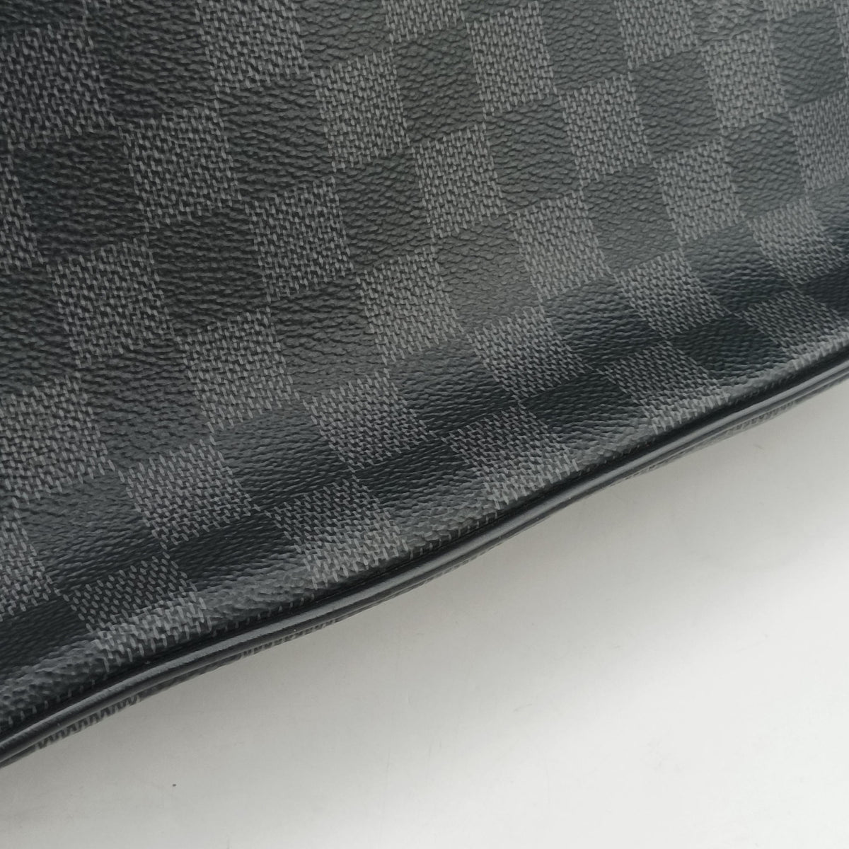 Pre-owned Louis Vuitton DANIEL MM Noir Damier GRAPHITE N58029 shoulderbag | stylenewstar