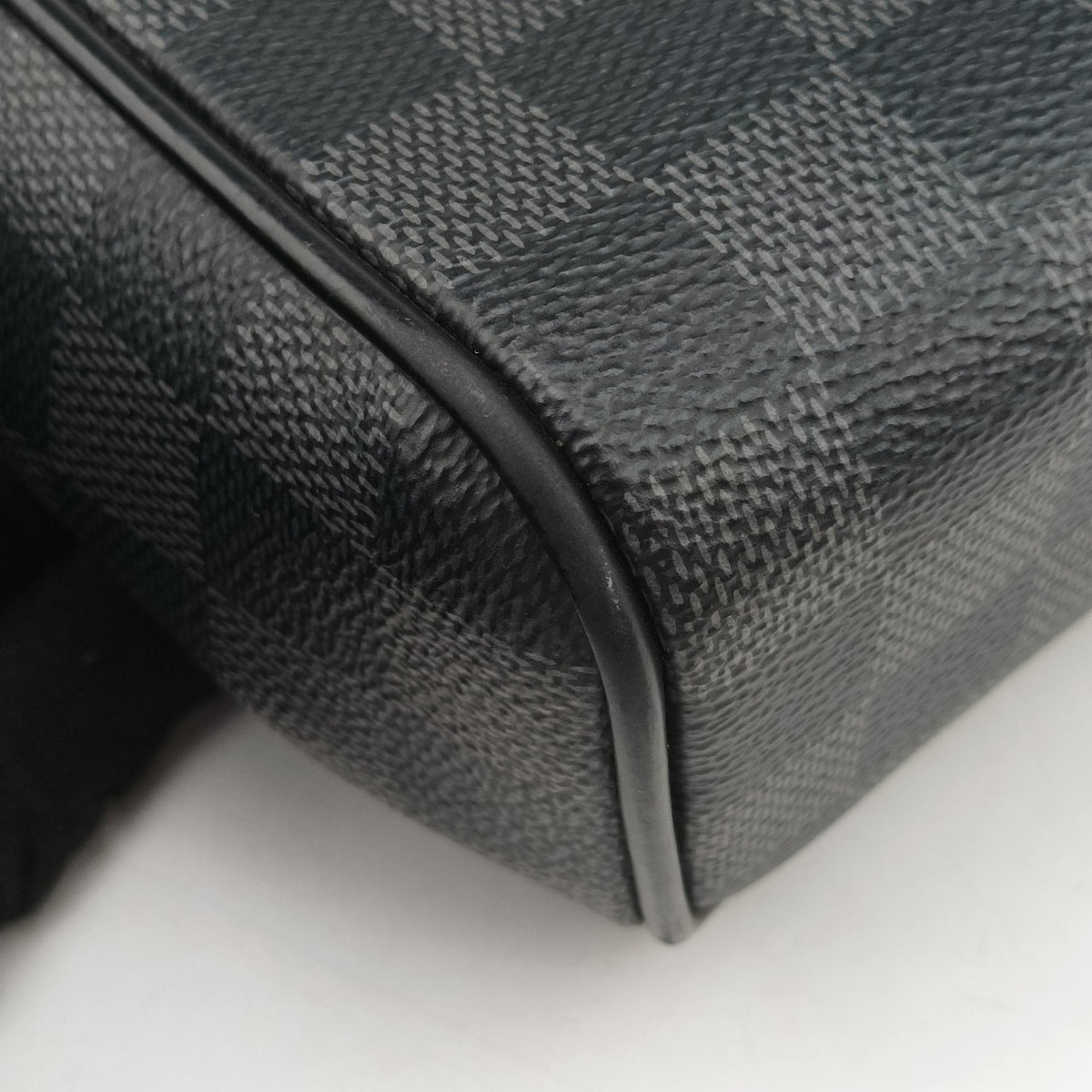 Pre-owned Louis Vuitton DANIEL MM Noir Damier GRAPHITE N58029 shoulderbag | stylenewstar