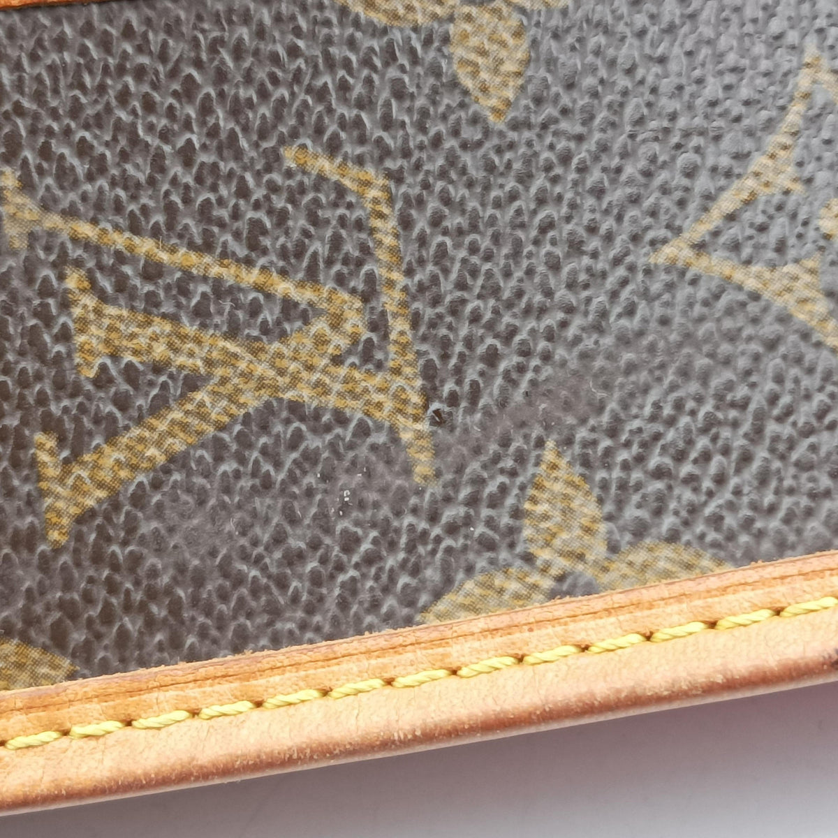 Pre-owned Louis Vuitton Mini Trocadero Brown x Fuchsia Monogram Perfo M95175 shoulderbag | stylenewstar