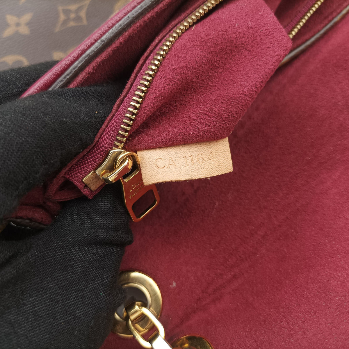 Secondhand Louis Vuitton Pallas Chain Brown x Aurore Monogram canvas M41200 shoulderbag | stylenewstar