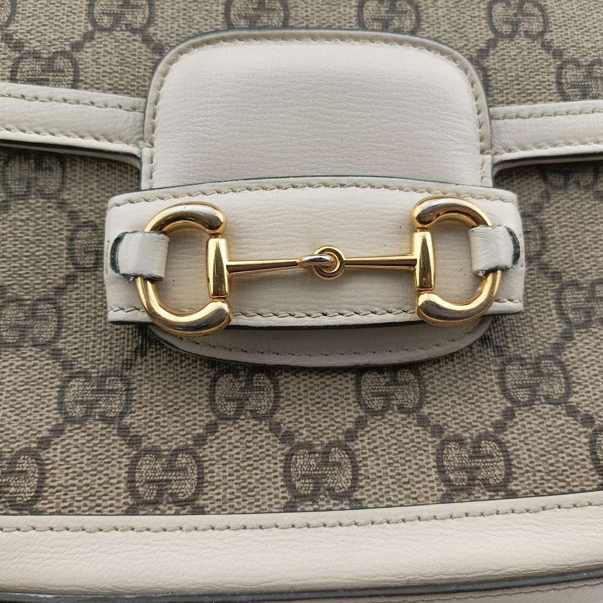 Pre-owned Gucci Horsebit 1955 Beige x White PVC coated canvas×Leather 658574 shoulderbag | stylenewstar