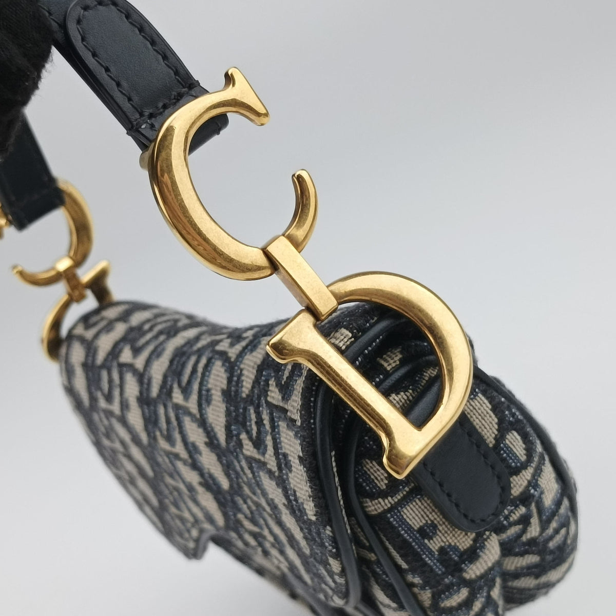 Secondhand Christian Dior Saddle Navy Jacquard × Leather  handbag | stylenewstar