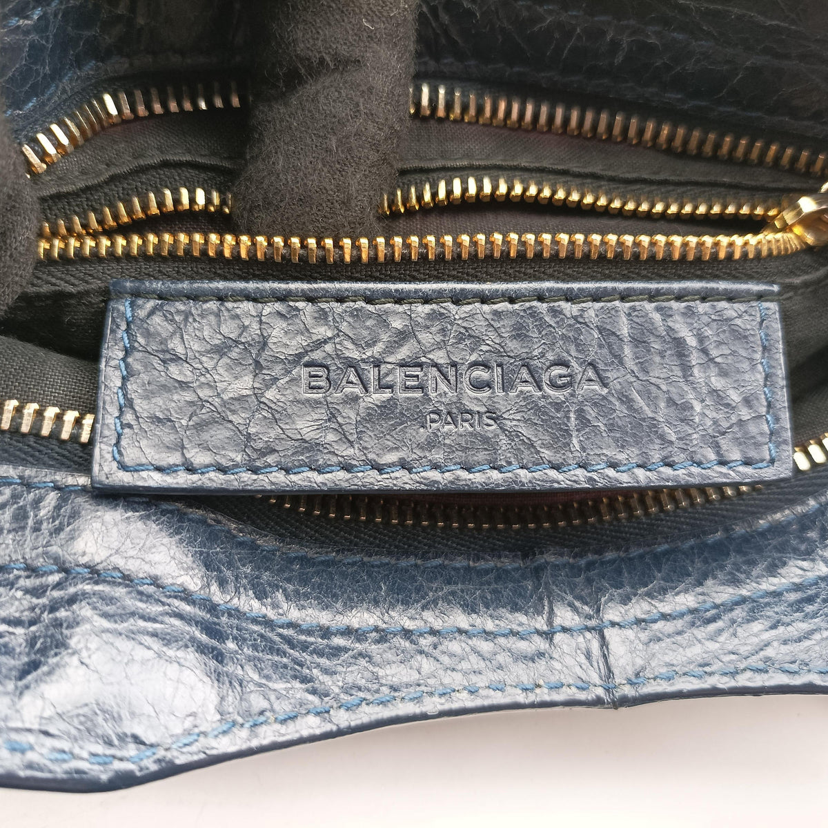 Pre-owned Balenciaga Classic City Mini Navy lambskin  shoulderbag | stylenewstar