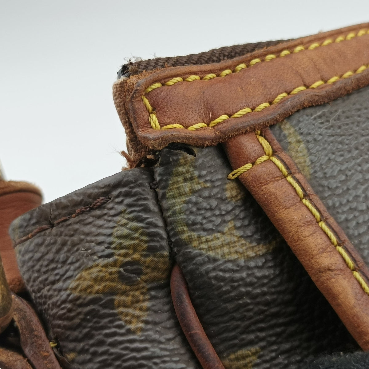 Pre-owned Louis Vuitton TULUM PM Brown Monogram Canvas M40076 shoulderbag | stylenewstar