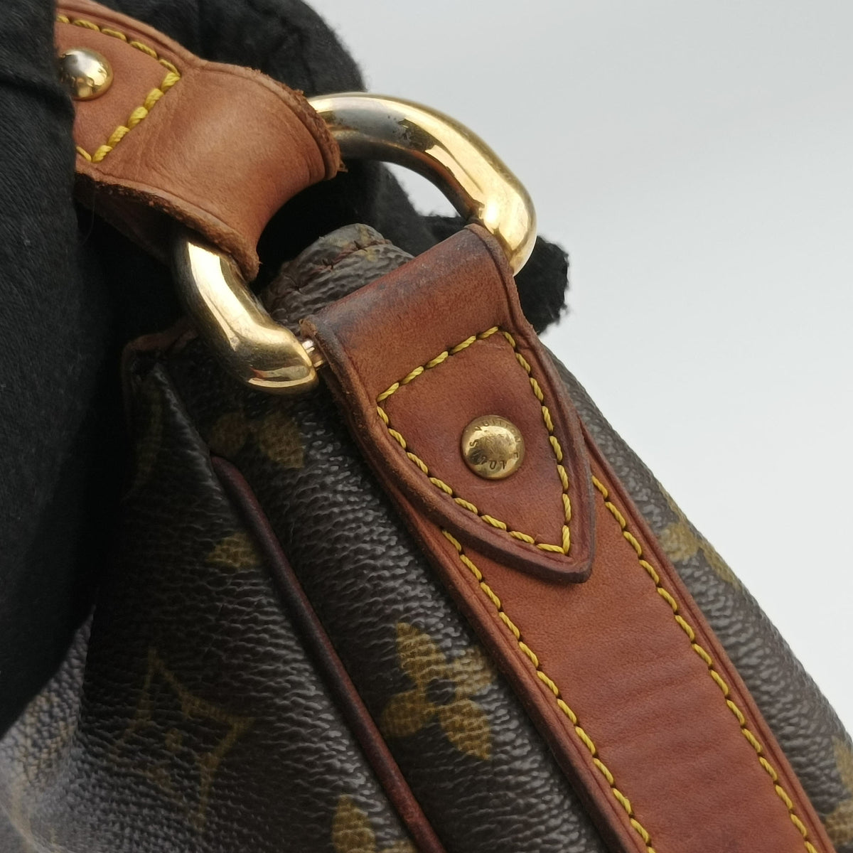Pre-owned Louis Vuitton TULUM PM Brown Monogram Canvas M40076 shoulderbag | stylenewstar