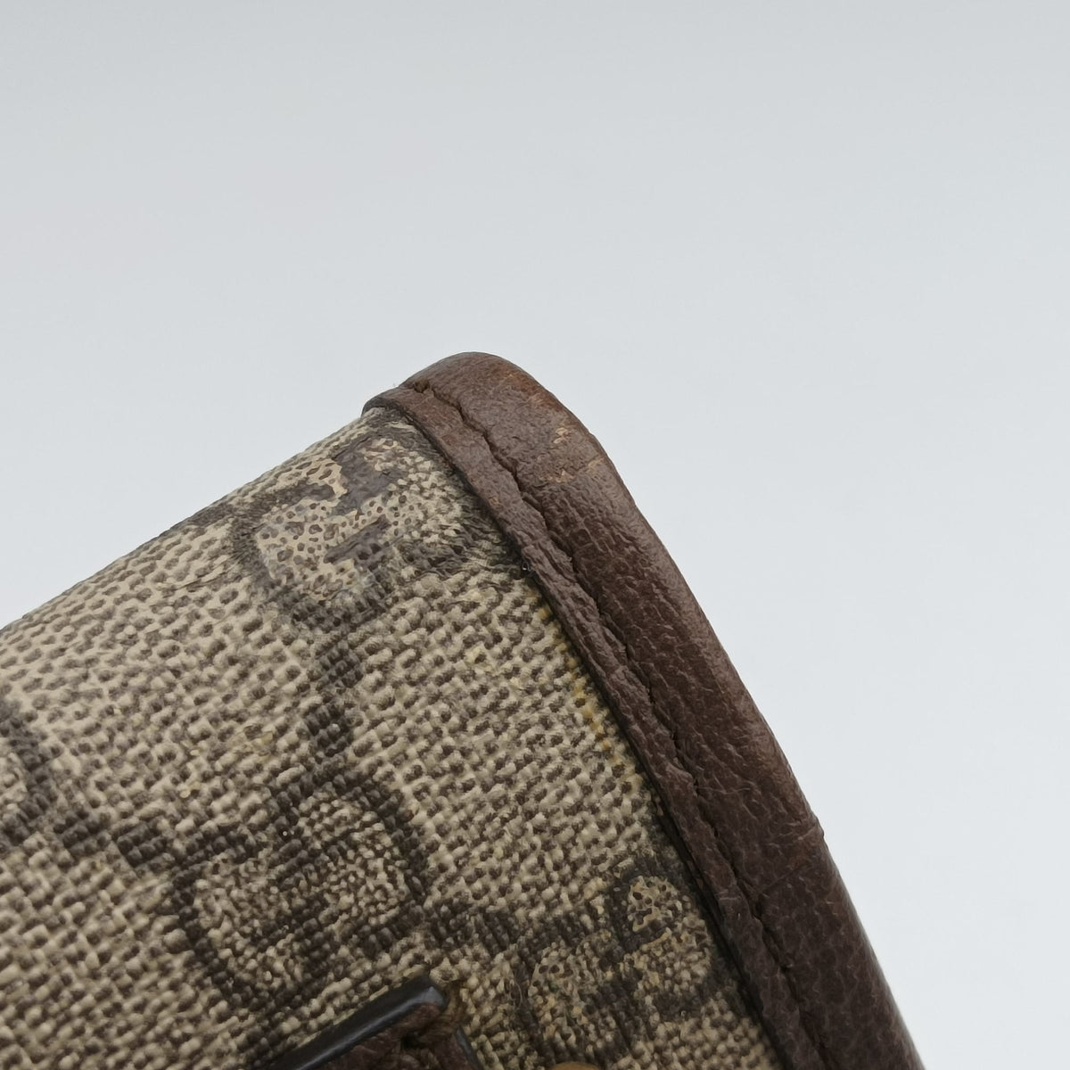 Secondhand Gucci NEO VINTAGE GG Supreme Beige×Brown PVC coated canvas×Leather 493930 bum bag/waist bag | stylenewstar
