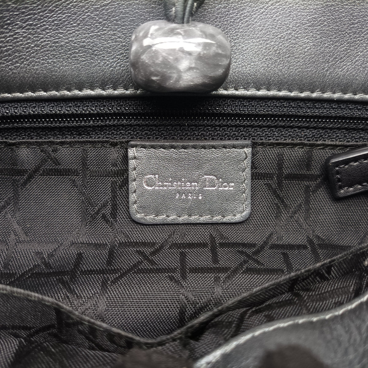 Pre-owned Christian Dior Pearl Malice Hobo Grey Leather  handbag | stylenewstar