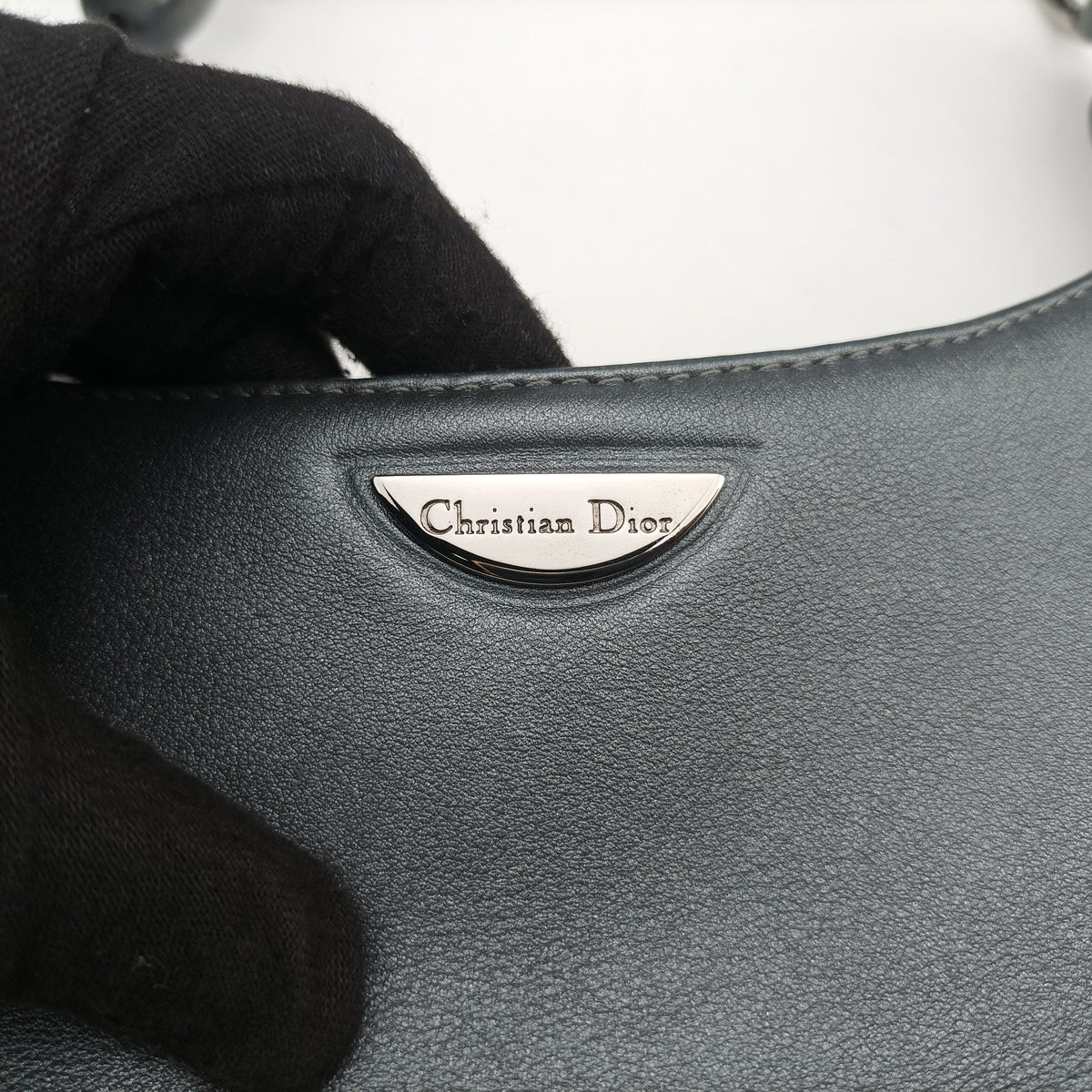 Pre-owned Christian Dior Pearl Malice Hobo Grey Leather  handbag | stylenewstar