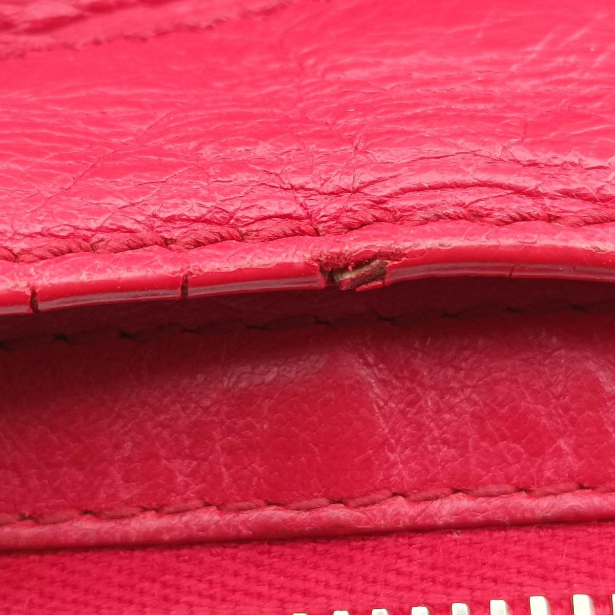 Pre-owned Balenciaga The Town Red lambskin  shoulderbag | stylenewstar