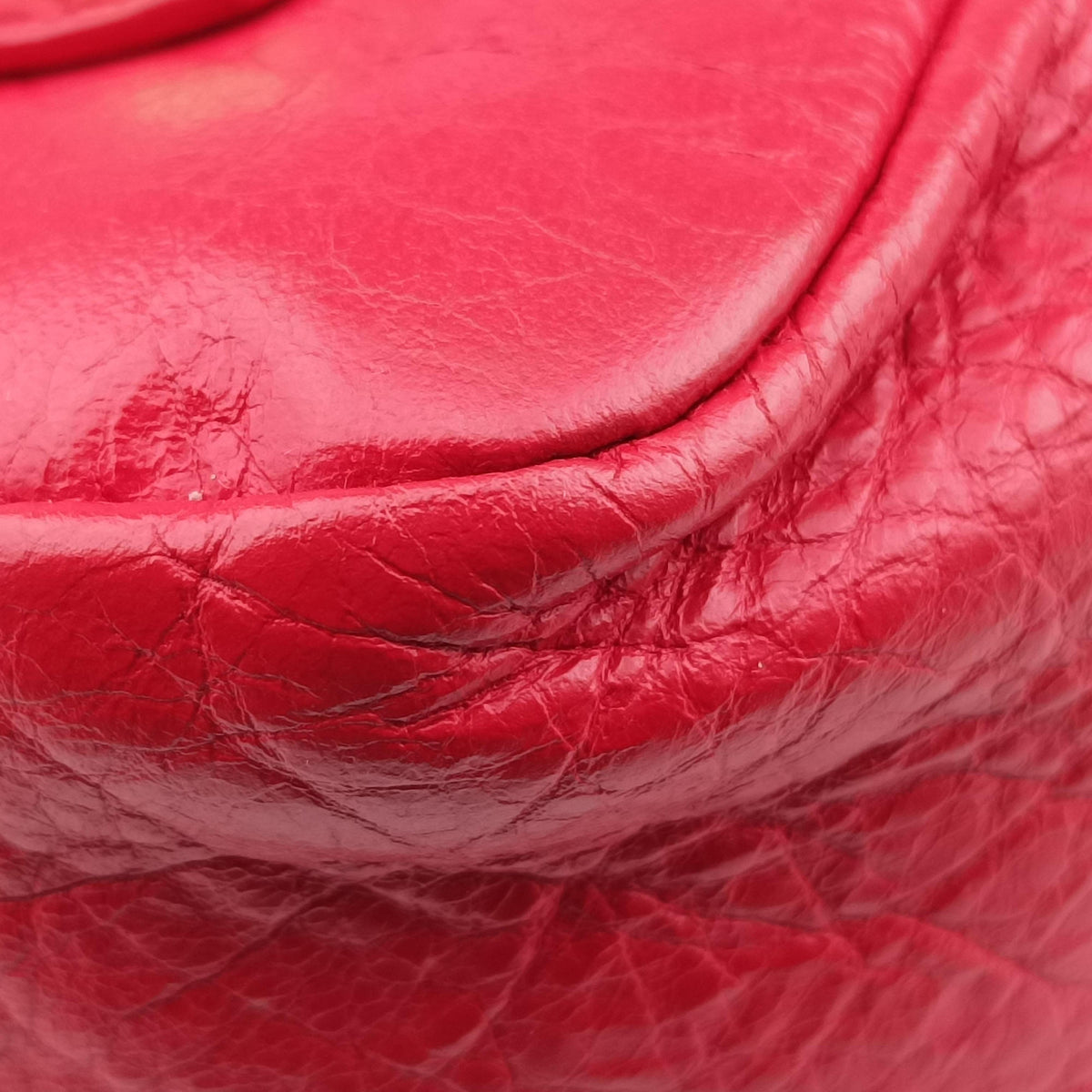 Pre-owned Balenciaga The Town Red lambskin  shoulderbag | stylenewstar