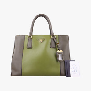 Vintage Prada Galleria Green SAFFIANO Leather B2274C handbag | stylenewstar