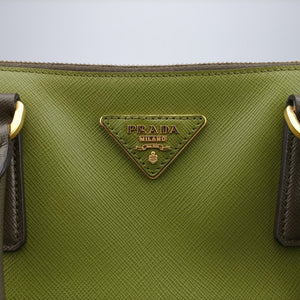 Vintage Prada Galleria Green SAFFIANO Leather B2274C handbag | stylenewstar