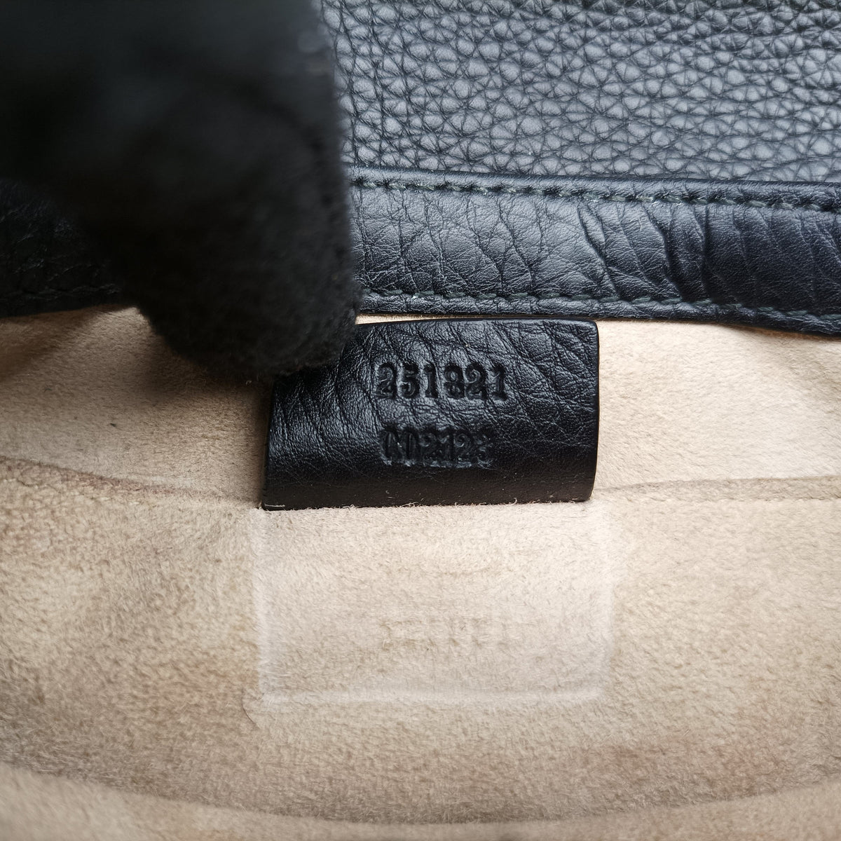 Pre-owned Gucci 1973 Double G Black Leather 251821 shoulderbag | stylenewstar