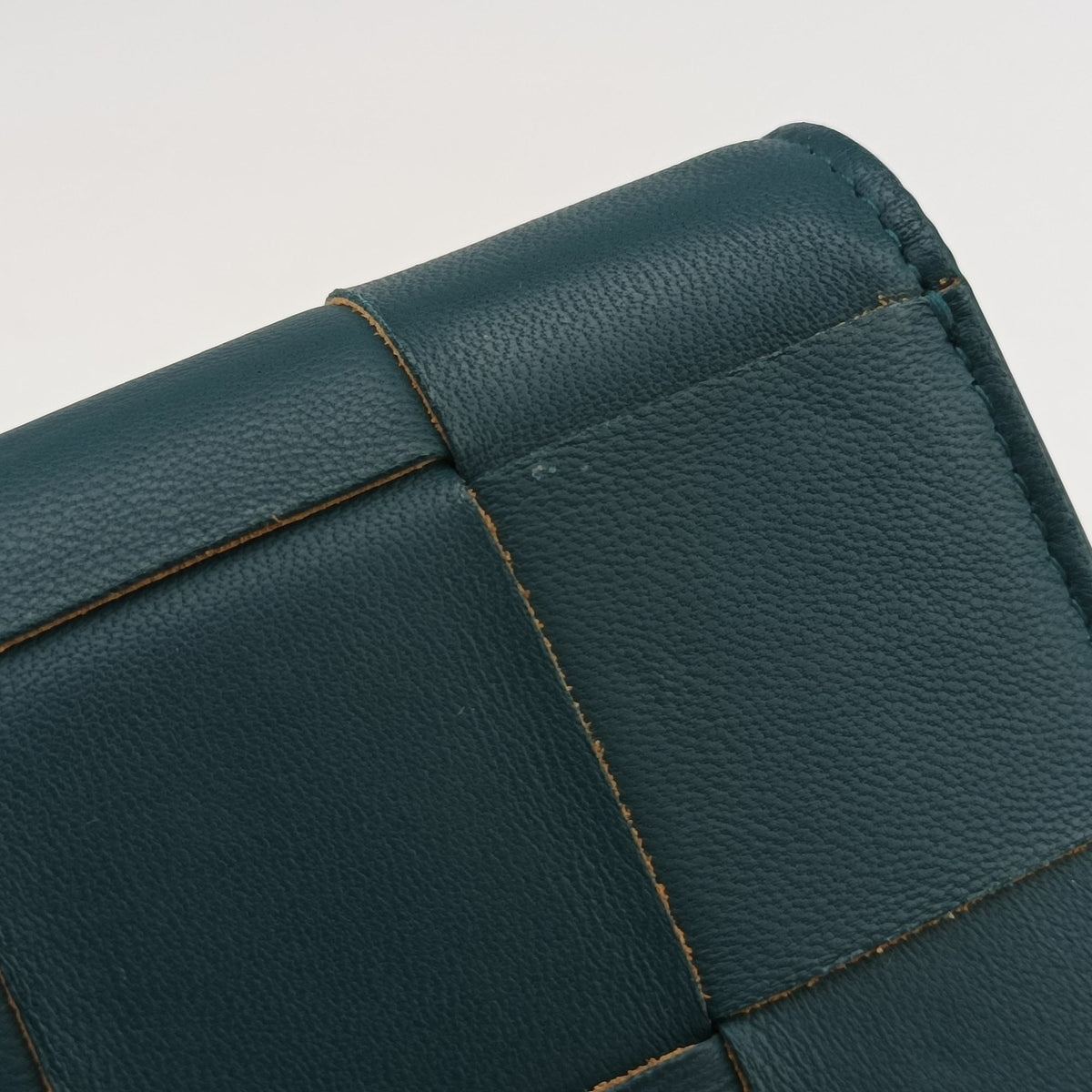 Pre-owned Bottega Veneta Cassette Green Blue lambskin  shoulderbag | stylenewstar