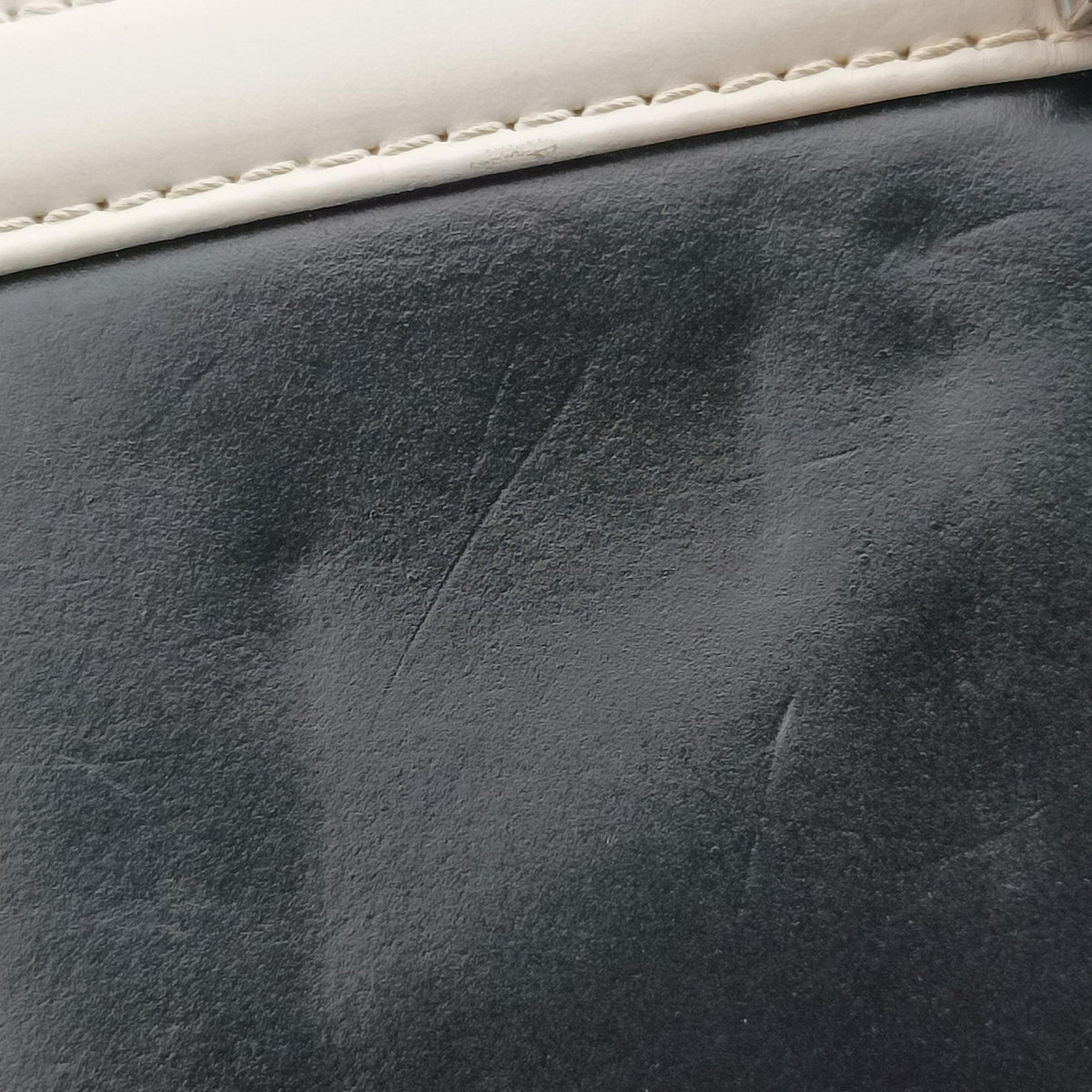 Pre-owned Chanel BOY CHANEL Black×white Leather A66712 shoulderbag | stylenewstar