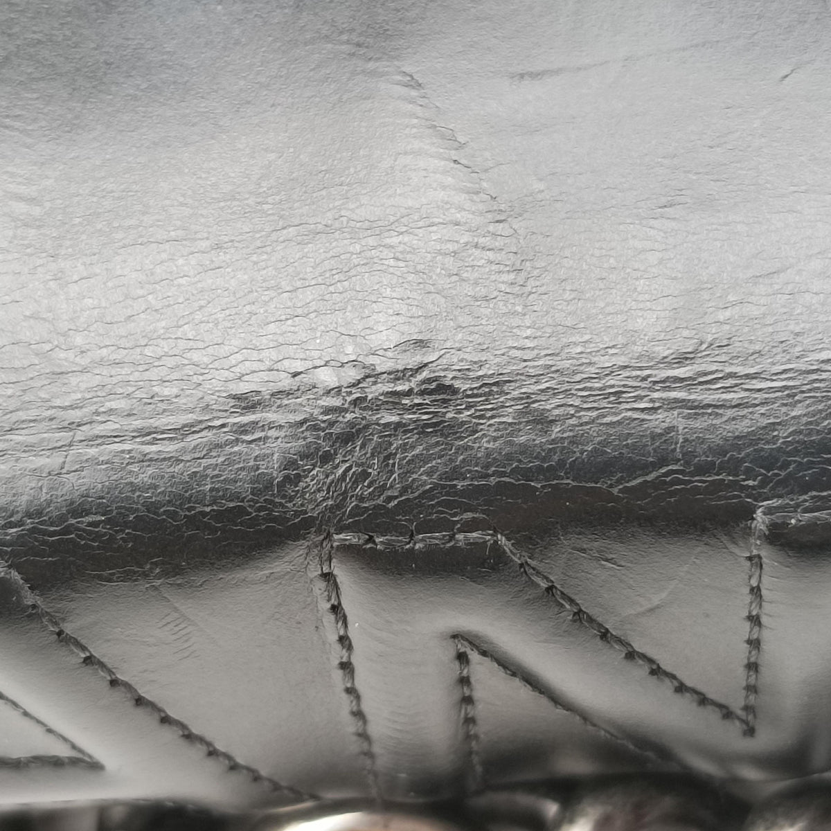 Pre-owned Chanel BOY CHANEL Black×white Leather A66712 shoulderbag | stylenewstar