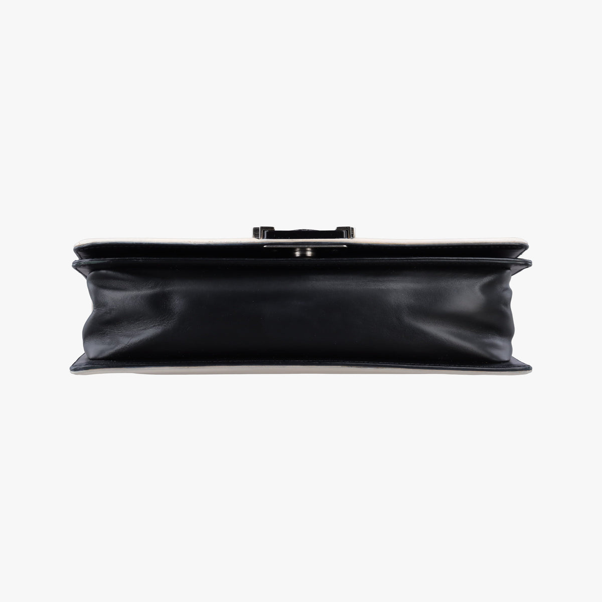 Pre-owned Chanel BOY CHANEL Black×white Leather A66712 shoulderbag | stylenewstar