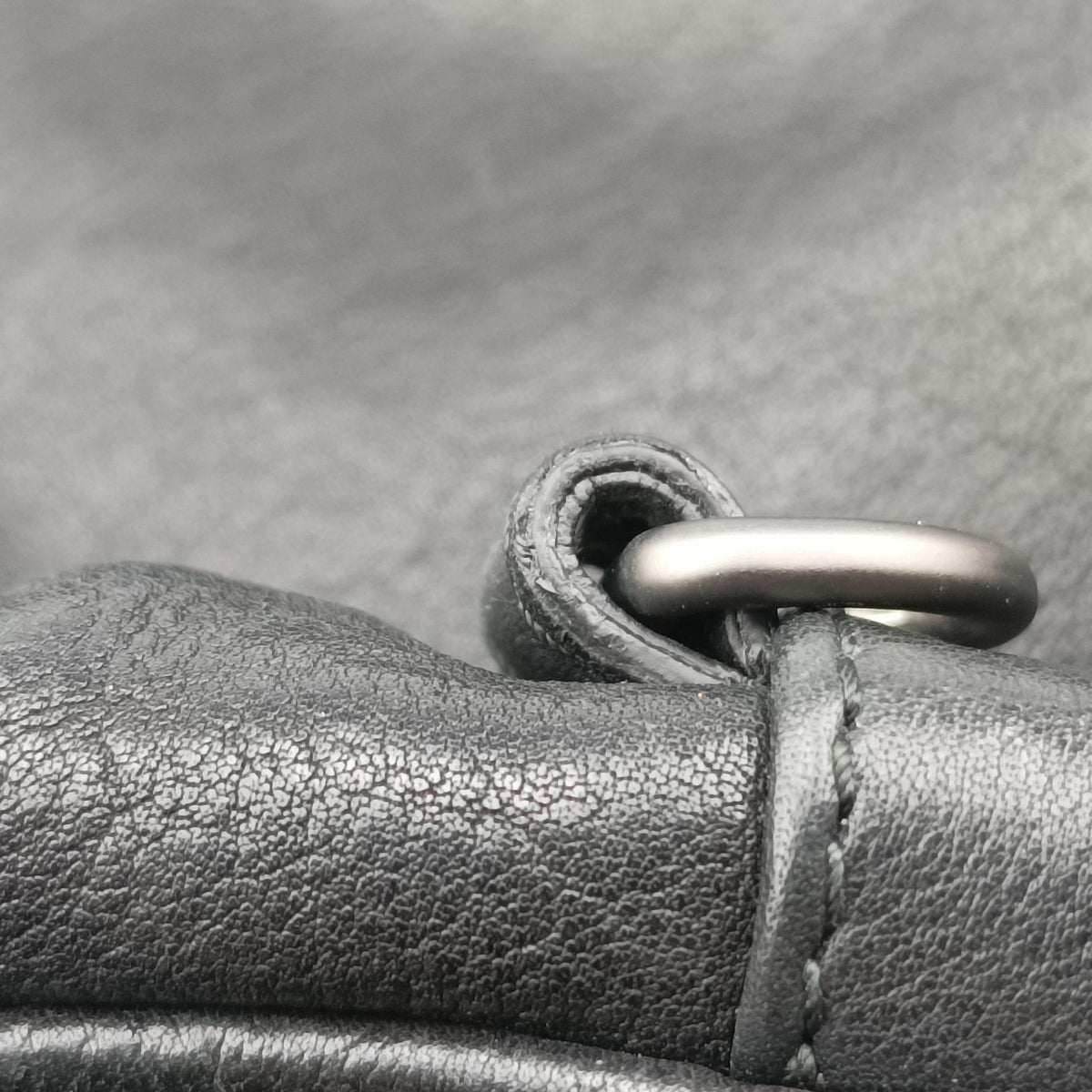 Pre-owned Bottega Veneta Intrecciato Black lambskin  shoulderbag | stylenewstar