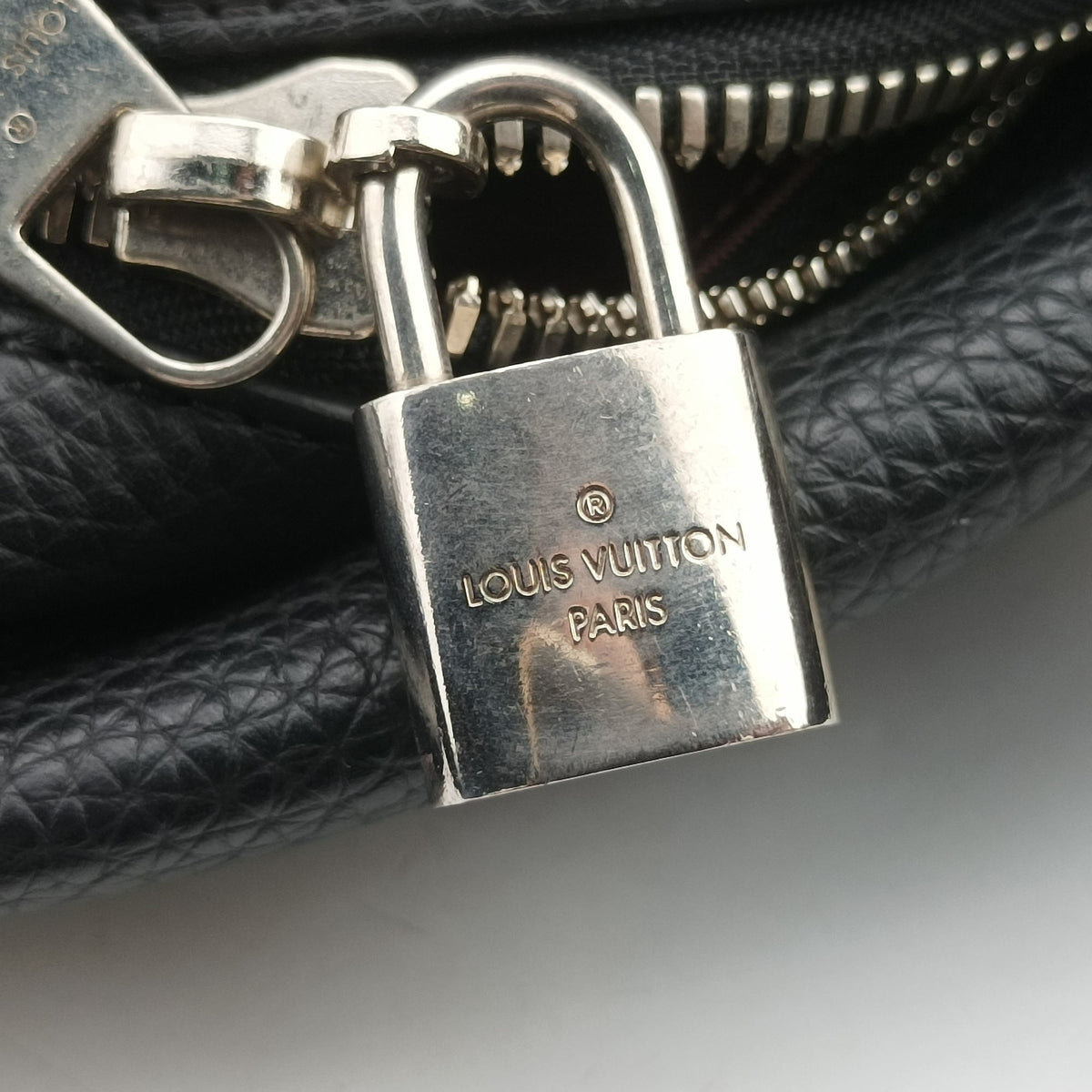 Pre-owned Louis Vuitton ARMAND Noir Taurillon Leather M42687 backpack/rucksack | stylenewstar