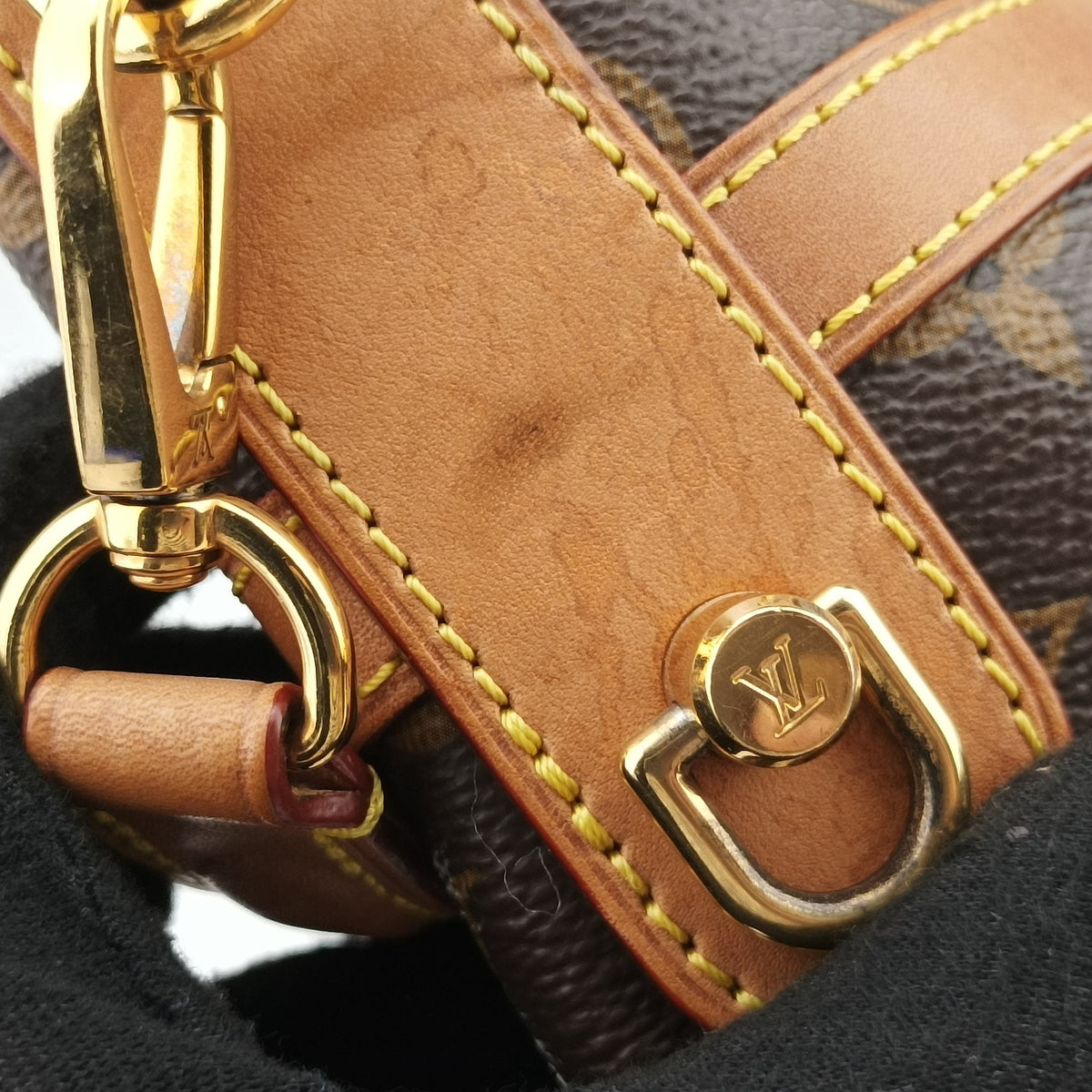 Pre-owned Louis Vuitton DUFFLE brown Monogram Canvas M43587 shoulderbag | stylenewstar