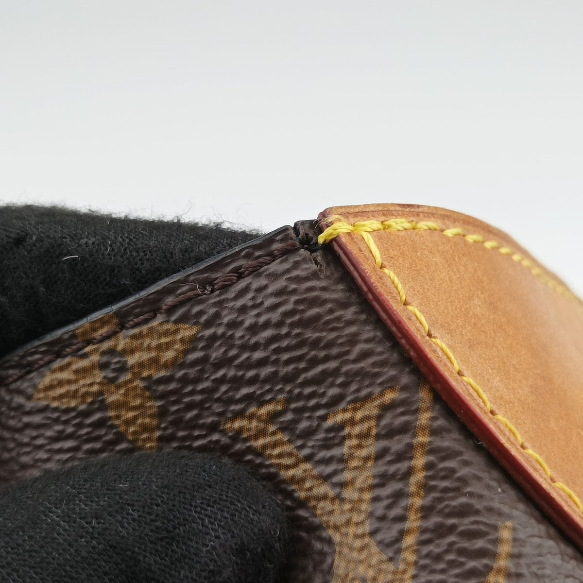Pre-owned Louis Vuitton DUFFLE brown Monogram Canvas M43587 shoulderbag | stylenewstar