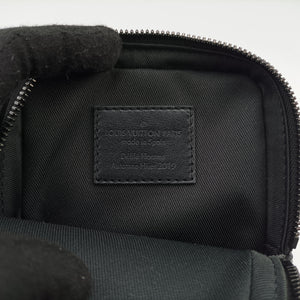 Pre-owned Louis Vuitton Danube Messenger black×multicolor Taiga M30332 shoulderbag | stylenewstar