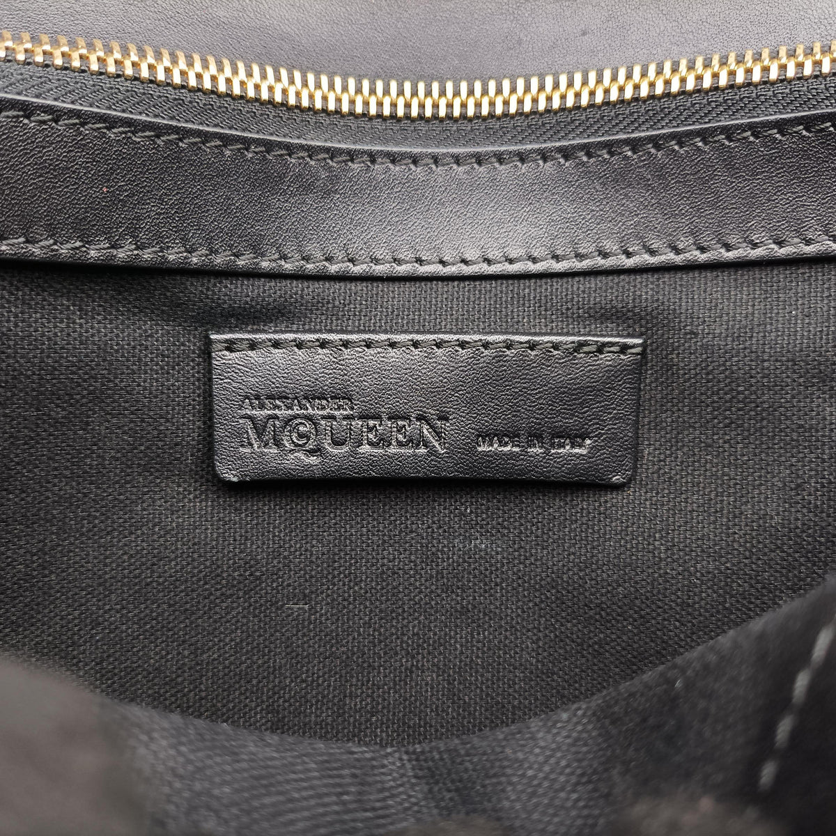 Pre-owned Alexander McQueen Studded Skull Padlock Black Leather  shoulderbag | stylenewstar