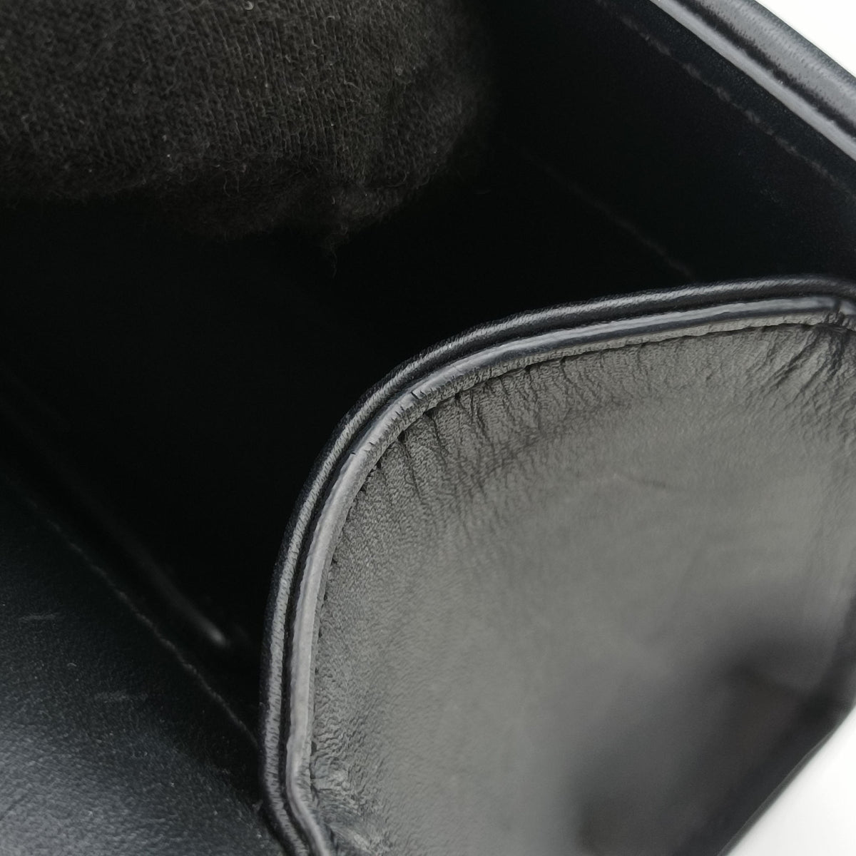 Pre-owned Yves Saint Laurent Monogram Kate Black Leather 356096 shoulderbag | stylenewstar