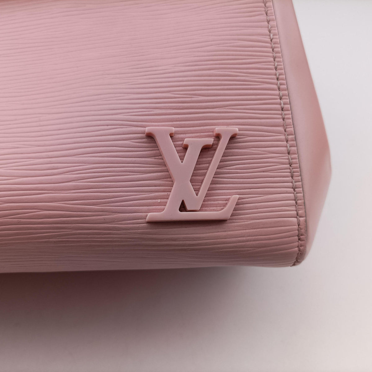 Pre-owned Louis Vuitton Cluny MM ROSE BALLERINE Epi M41334 shoulderbag | stylenewstar