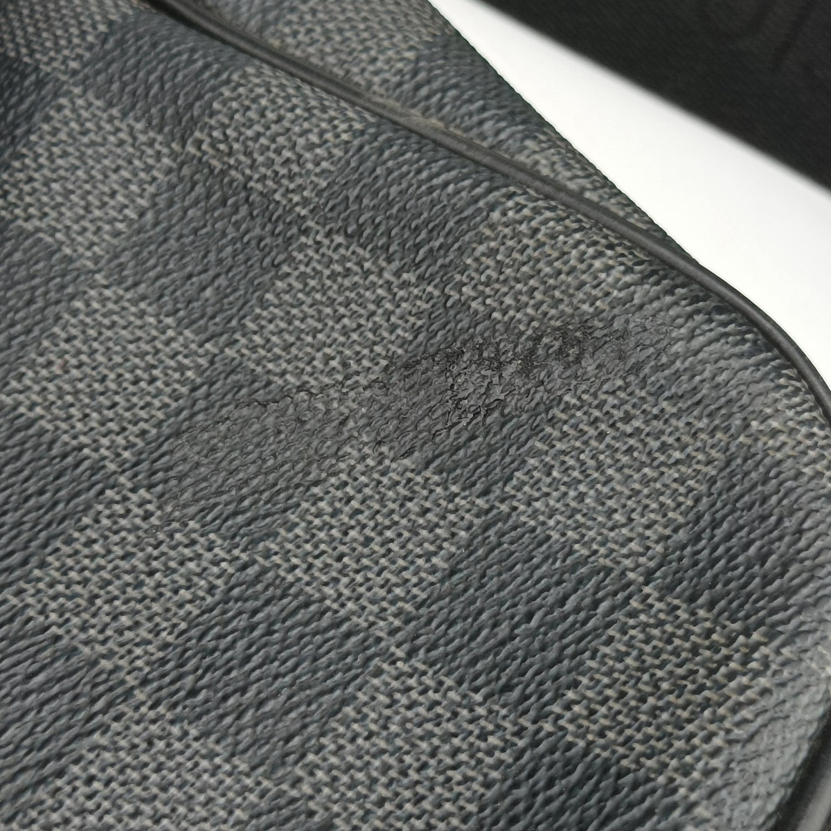 Secondhand Louis Vuitton DANIEL GM Noir Damier Graphite N58033 shoulderbag | stylenewstar
