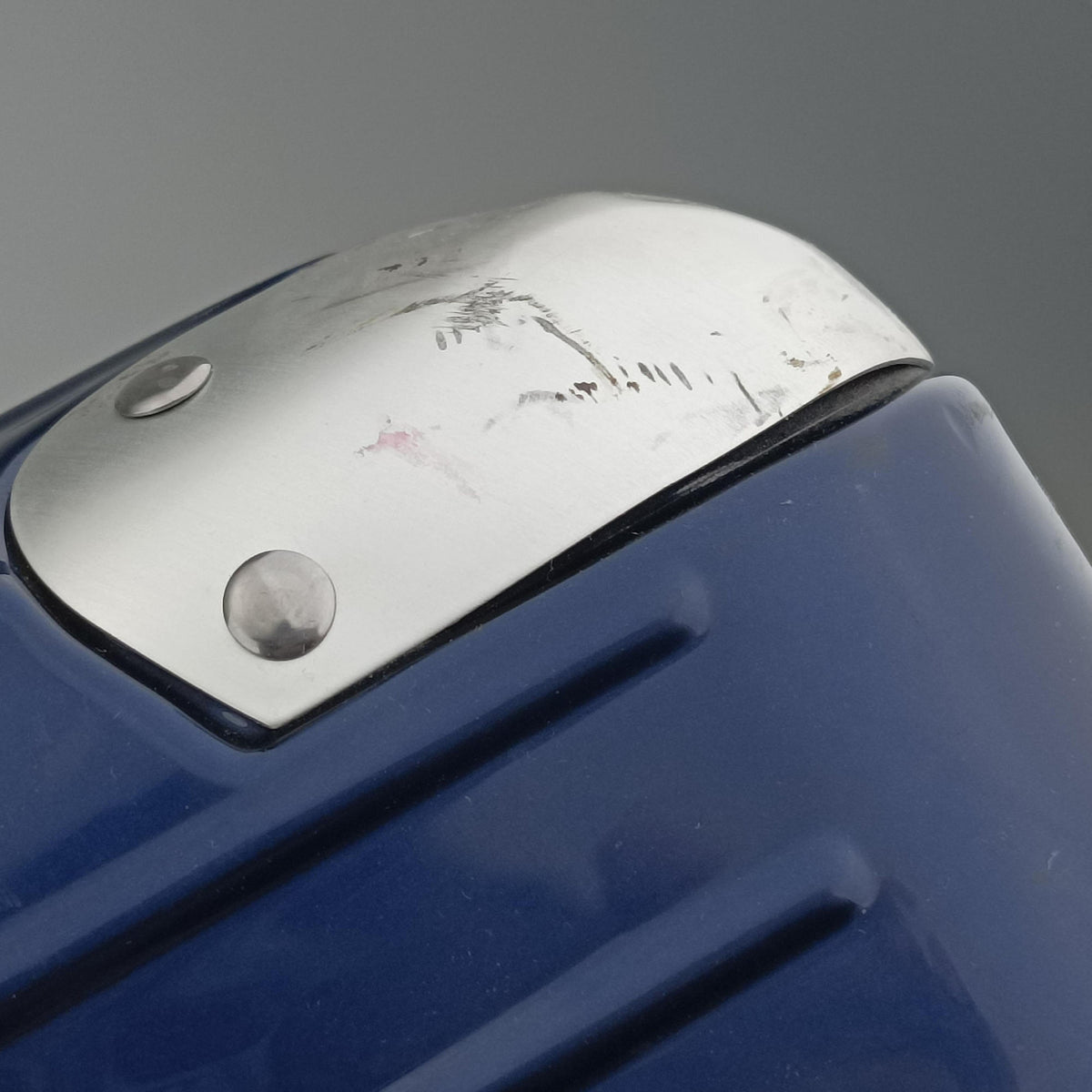 Secondhand RIMOWA TOPAS Blue aluminum  suitcase | stylenewstar