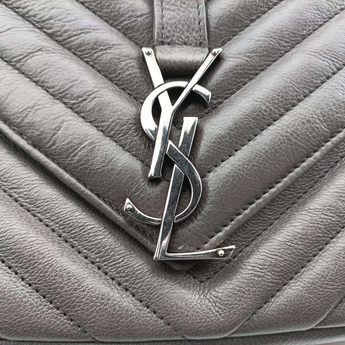 Pre-owned Yves Saint Laurent COLLEGE Grey Leather 428056 shoulderbag | stylenewstar