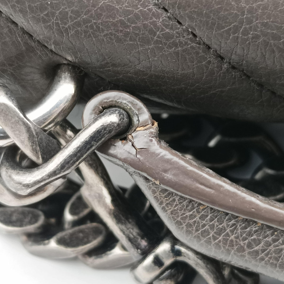 Pre-owned Yves Saint Laurent COLLEGE Grey Leather 428056 shoulderbag | stylenewstar