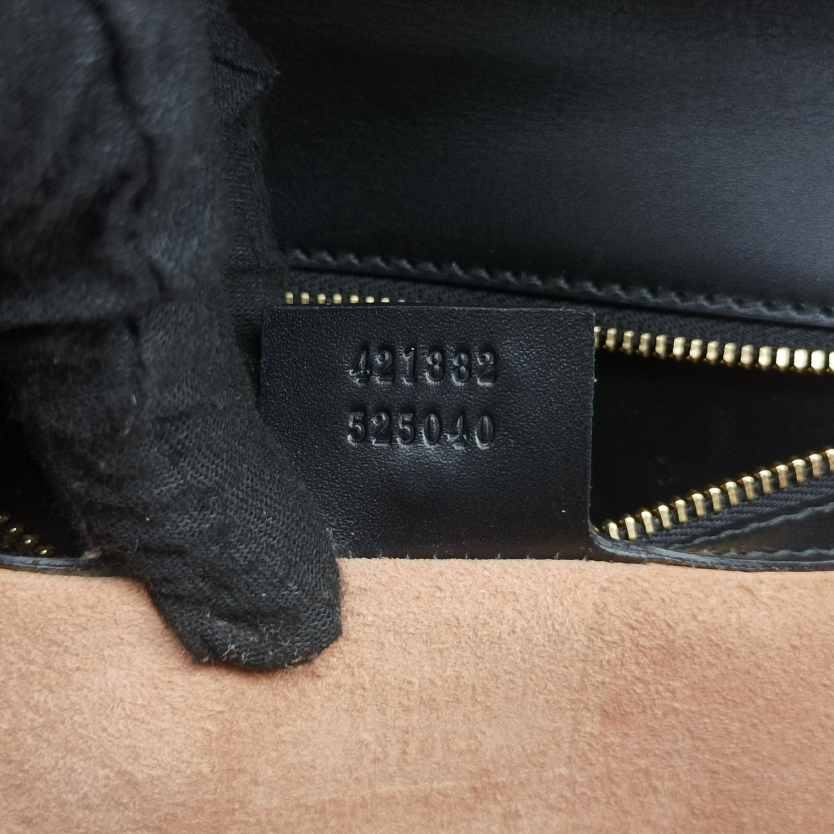 Pre-owned Gucci Sylvie Black Leather 421882 shoulderbag | stylenewstar