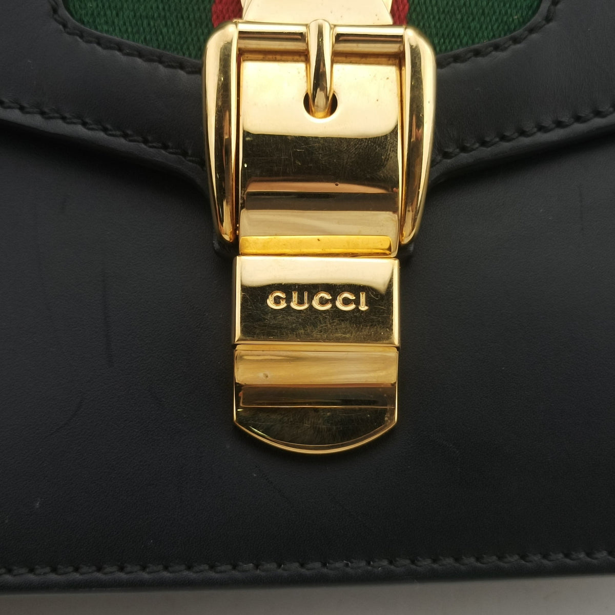 Pre-owned Gucci Sylvie Black Leather 421882 shoulderbag | stylenewstar