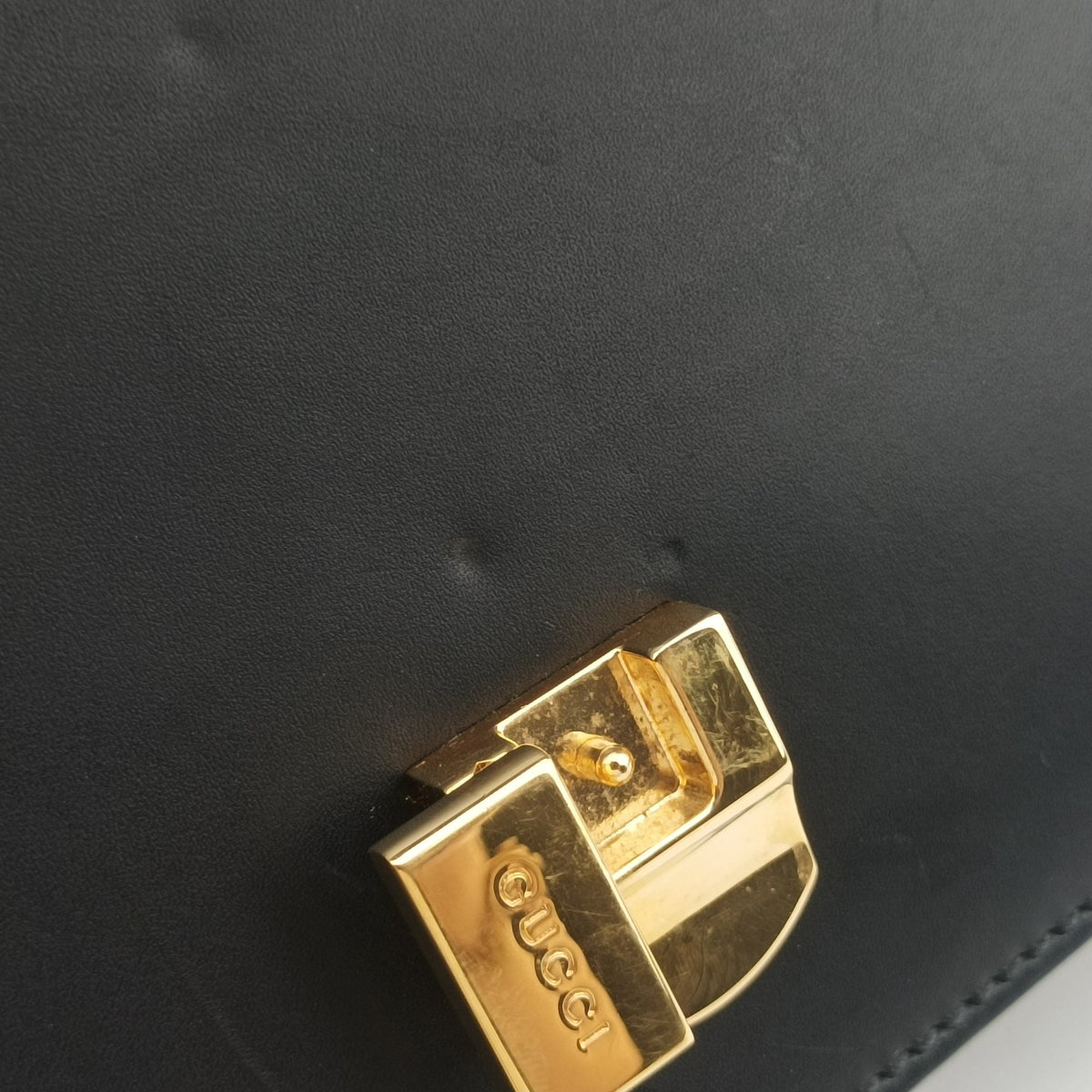 Pre-owned Gucci Sylvie Black Leather 421882 shoulderbag | stylenewstar