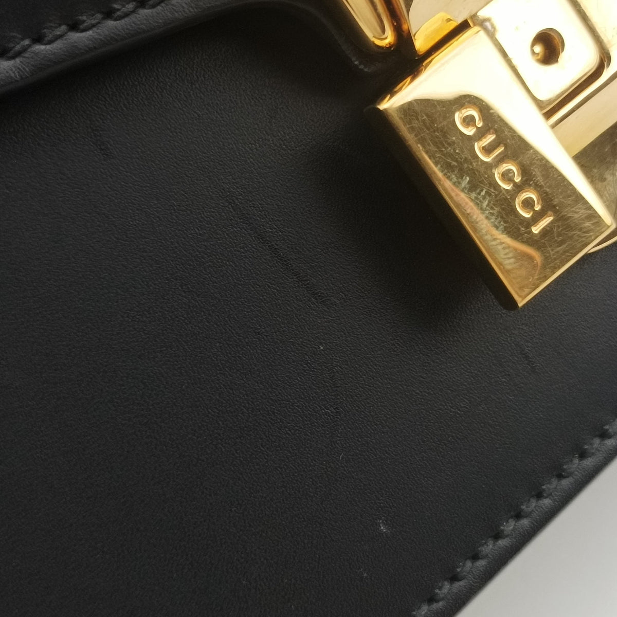 Pre-owned Gucci Sylvie Black Leather 421882 shoulderbag | stylenewstar