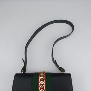 Pre-owned Gucci Sylvie Black Leather 421882 shoulderbag | stylenewstar