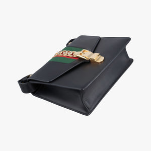 Pre-owned Gucci Sylvie Black Leather 421882 shoulderbag | stylenewstar