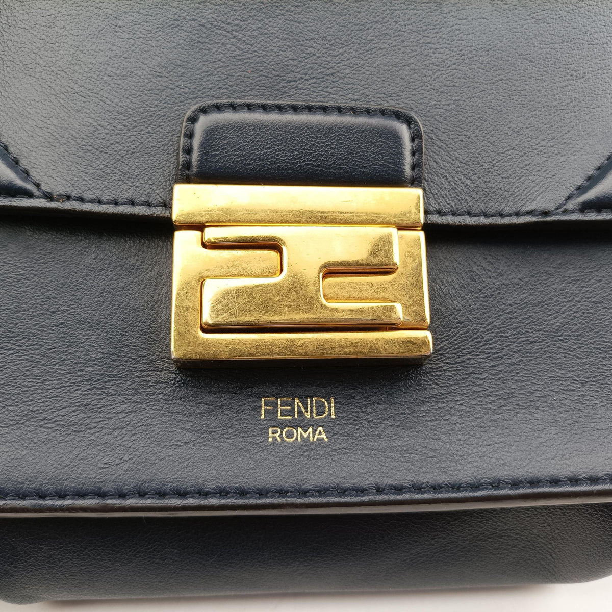 Vintage Fendi KAN U Blue Leather 8BT312 shoulderbag | stylenewstar