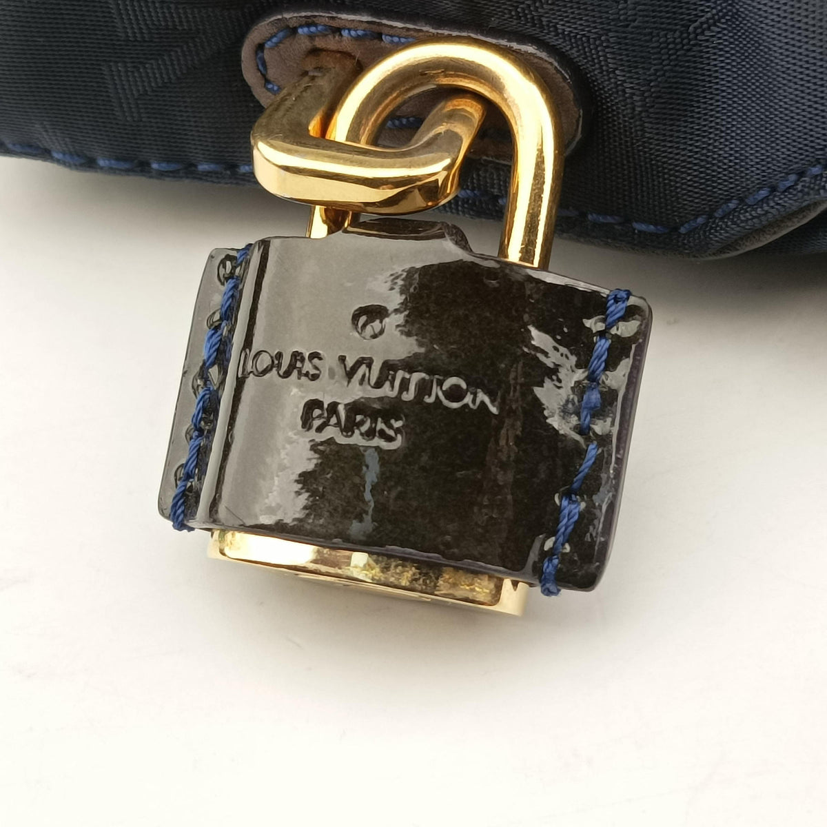 Pre-owned Louis Vuitton Lockit MM Marine Monogram Des Jours M93842 handbag | stylenewstar