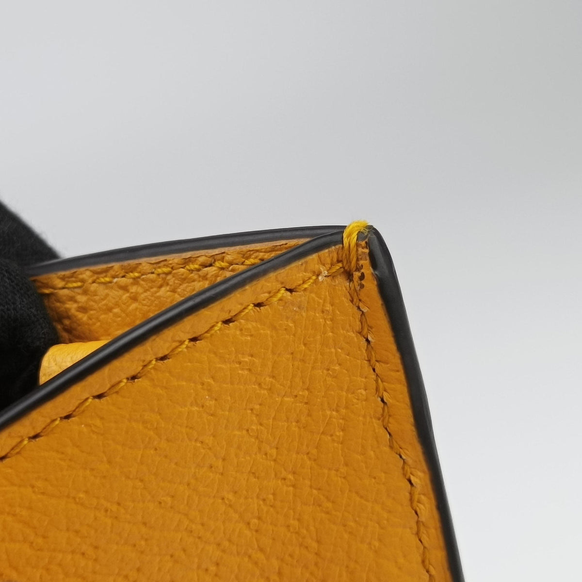 Pre-owned Gucci Diana Jumbo GG Mini Yellow Leather 702721 shoulderbag | stylenewstar