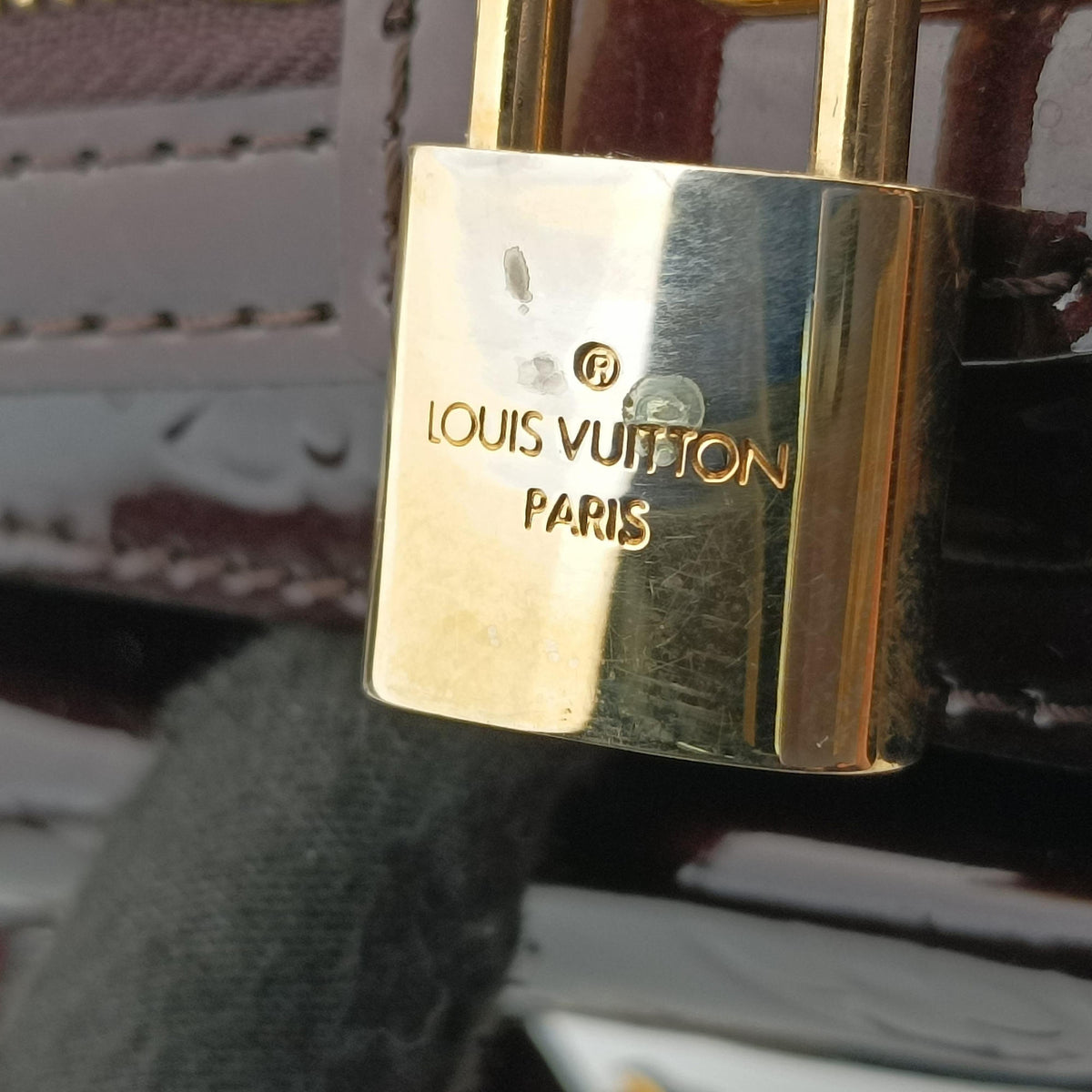 Secondhand Louis Vuitton MELROSE AVENUE AMARANTE Vernis M93757 handbag | stylenewstar