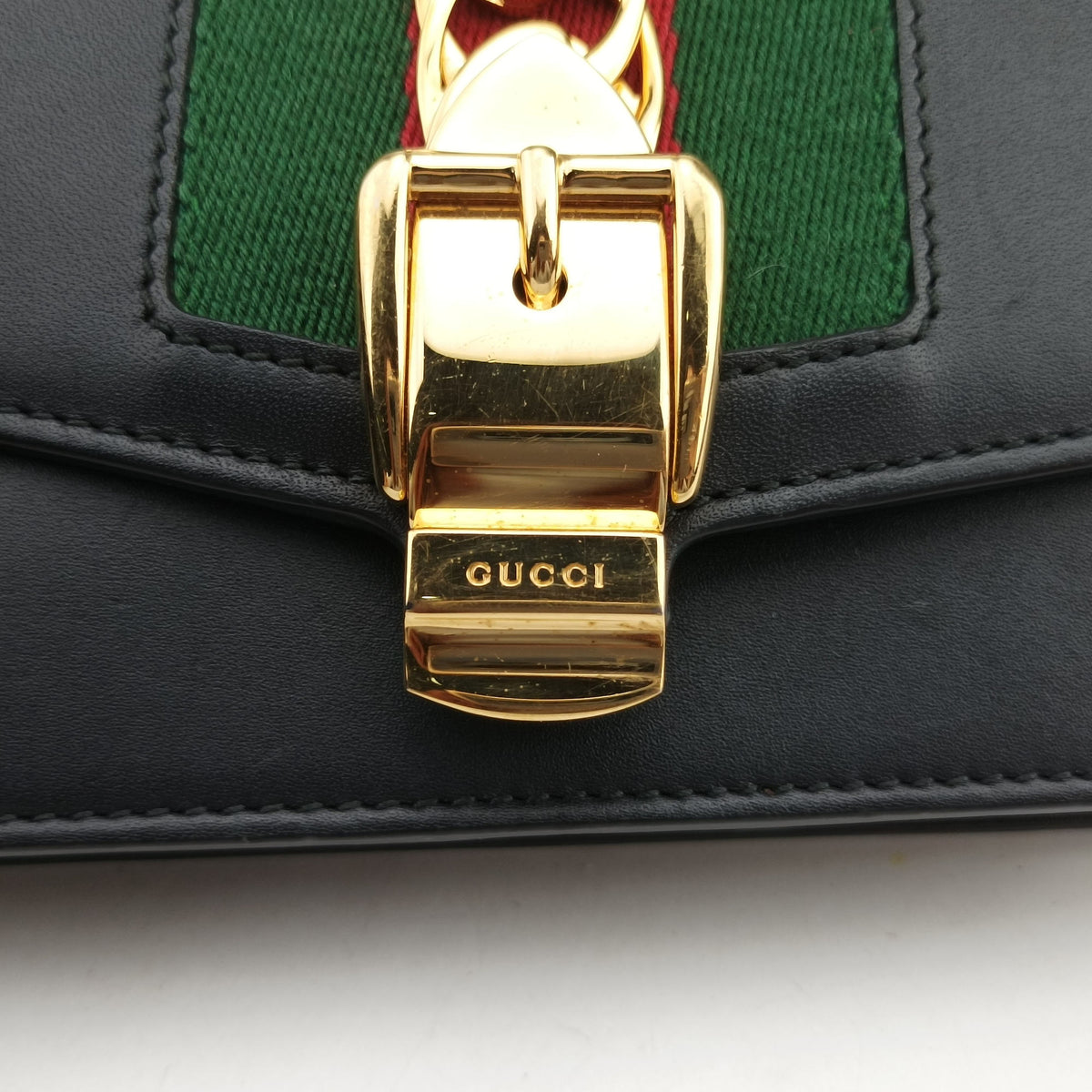 Pre-owned Gucci Sylvie Black Leather 494646 shoulderbag | stylenewstar
