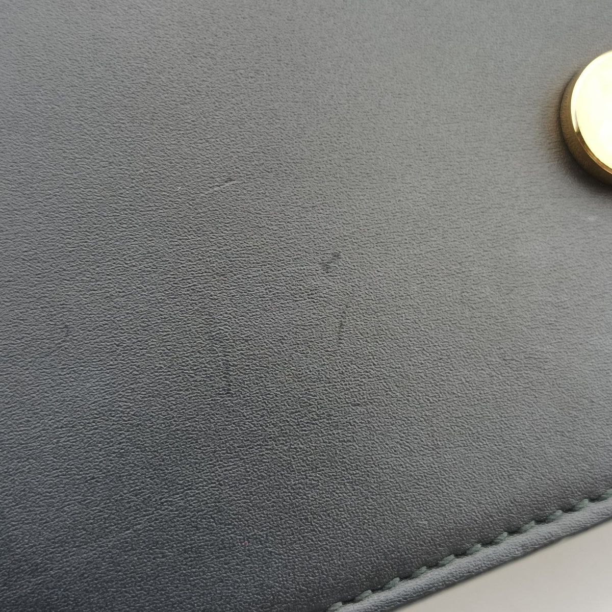 Pre-owned Gucci Sylvie Black Leather 494646 shoulderbag | stylenewstar