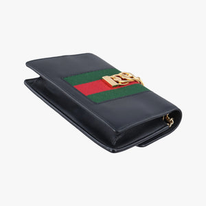 Pre-owned Gucci Sylvie Black Leather 494646 shoulderbag | stylenewstar