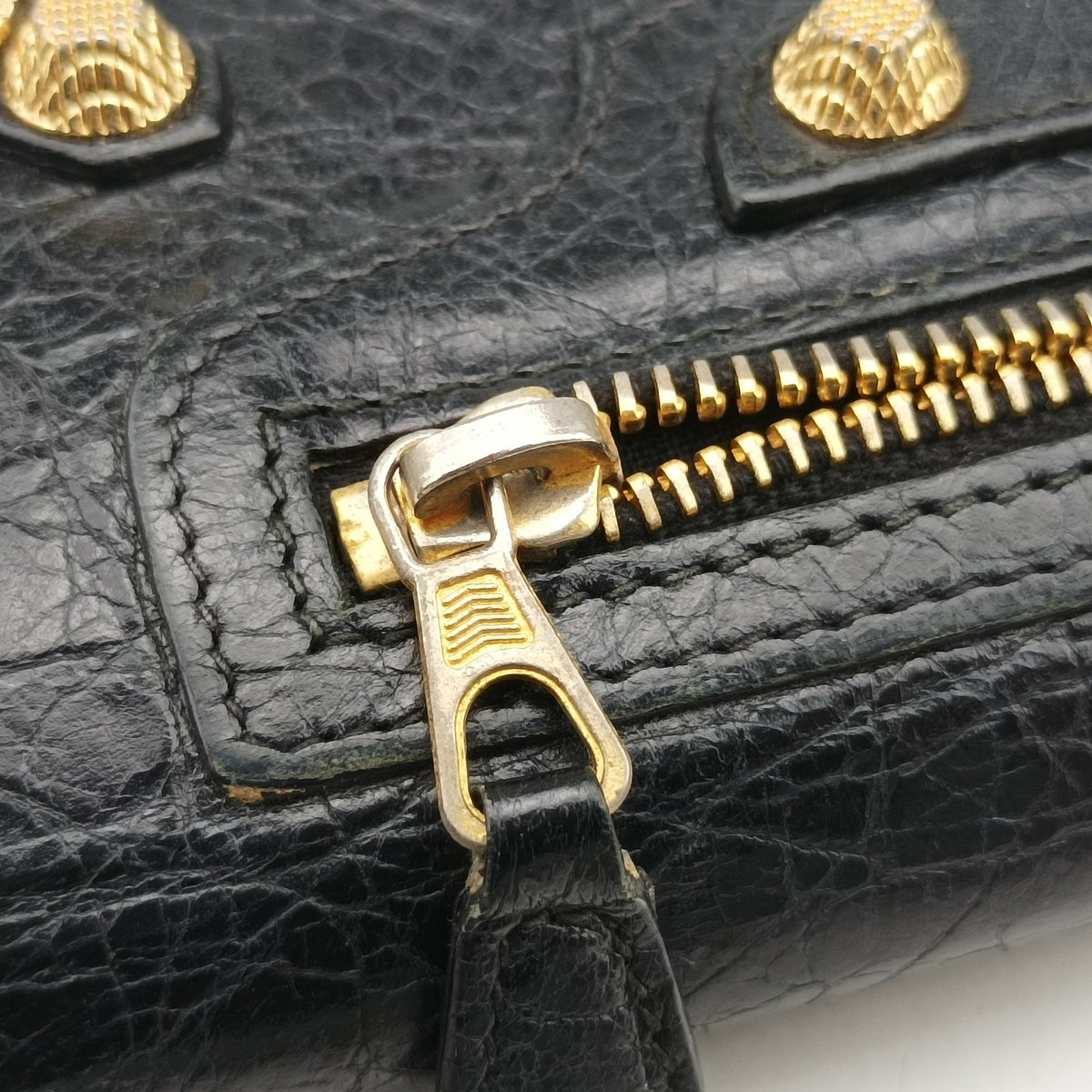 Pre-owned Balenciaga The Giant Black Leather  handbag | stylenewstar
