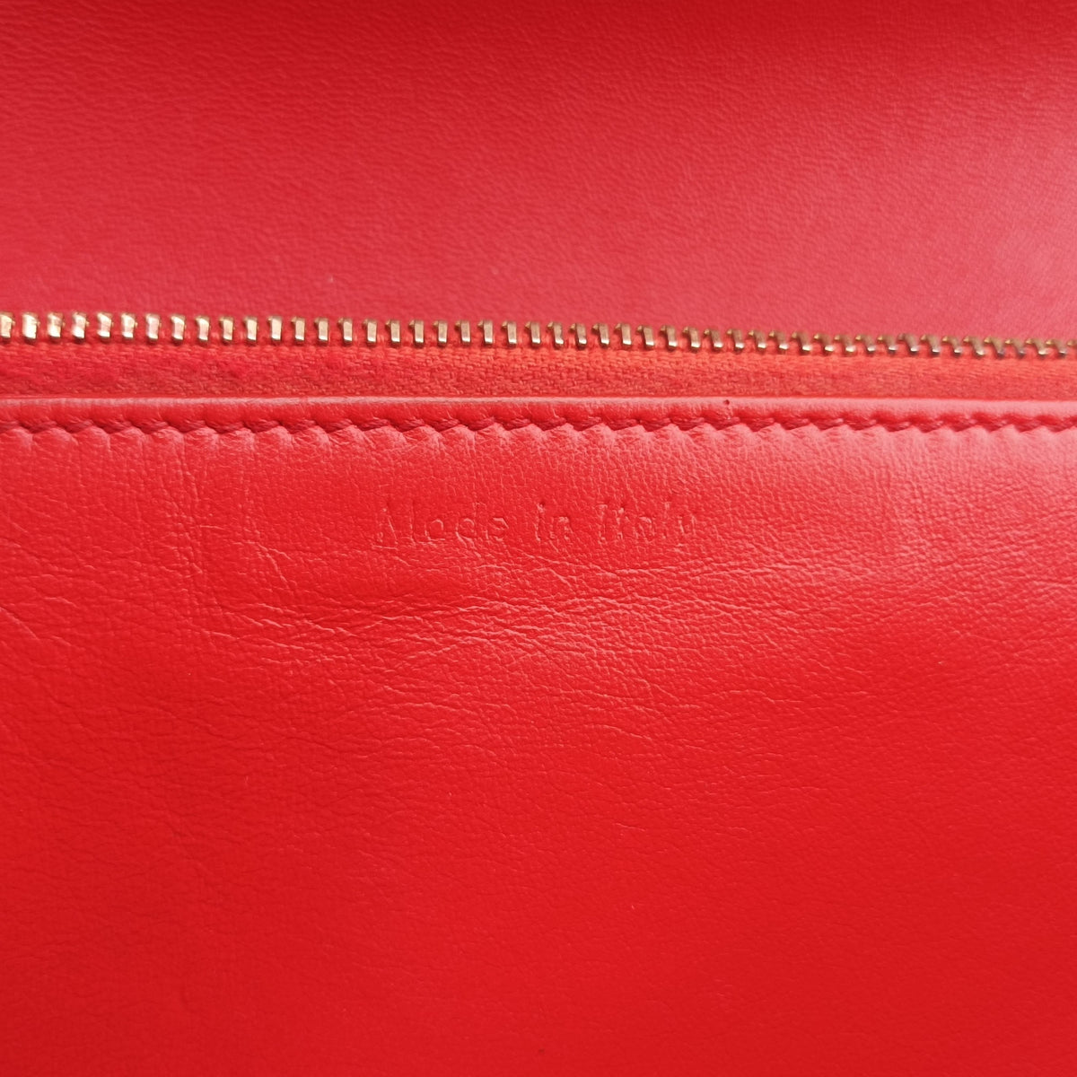 Pre-owned Celine Classic Box Red Leather  shoulderbag | stylenewstar