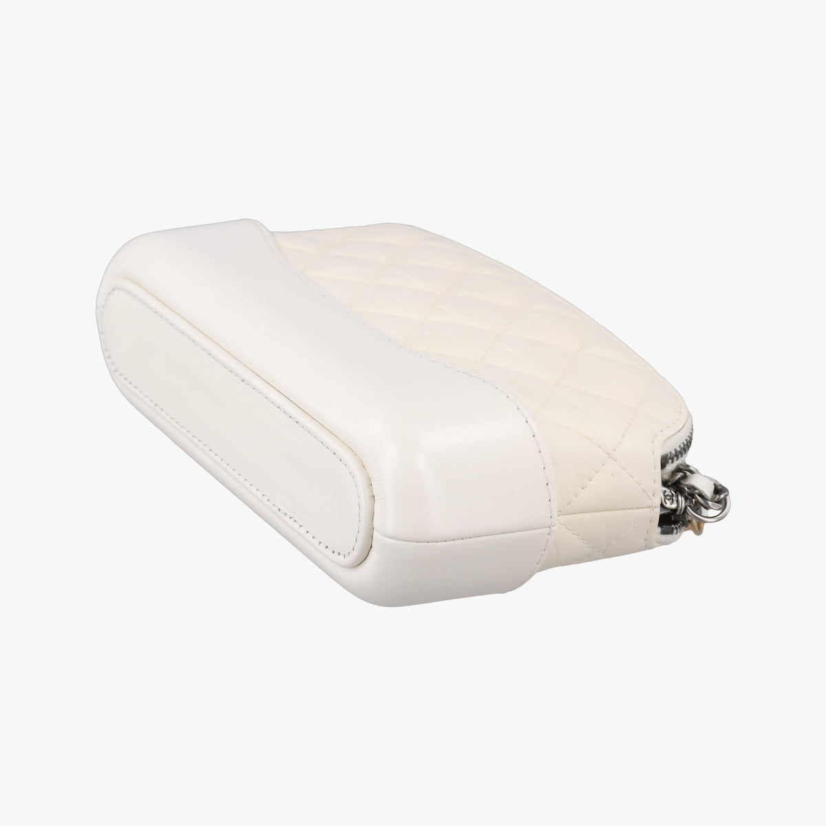 Pre-owned Chanel GABRIELLE White leather A94505 shoulderbag | stylenewstar